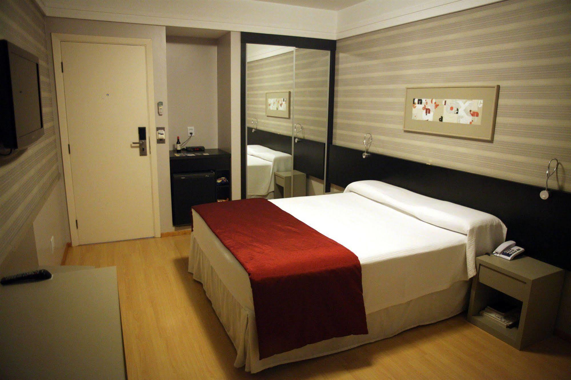 Max Plaza Hotel Марилия Экстерьер фото